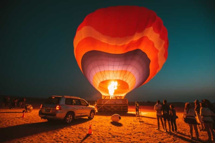 Enjoy the best hot air balloon ride with Voyager balloons in Cappadocia, offering unforgettable views and a smooth, serene flight over the landscape